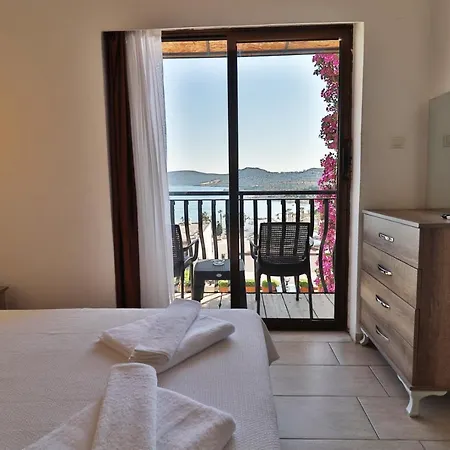 Gumbet Hotel فندق غومْبيت