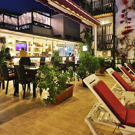 Gumbet Hotel 호텔 검벳