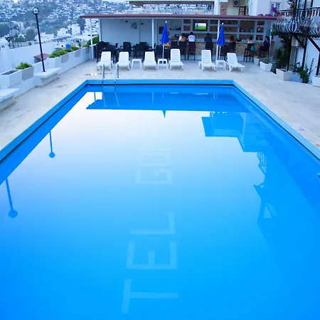 Gumbet Hotel מלון